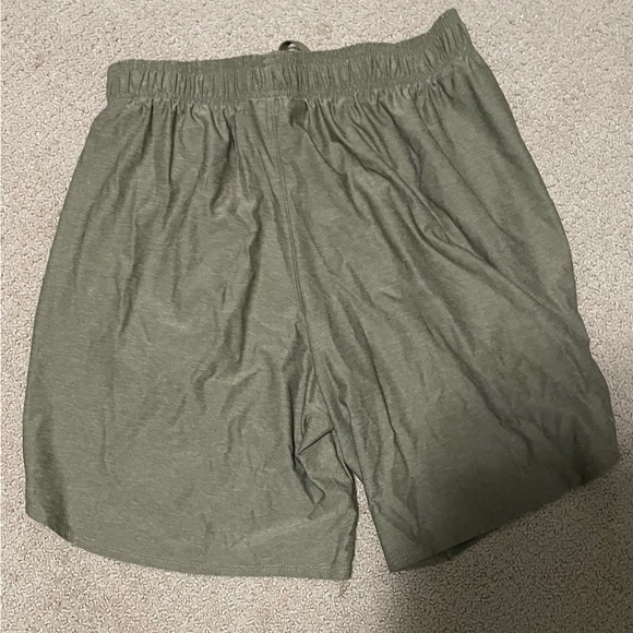 Under Armour Shorts - Picture 2 of 2